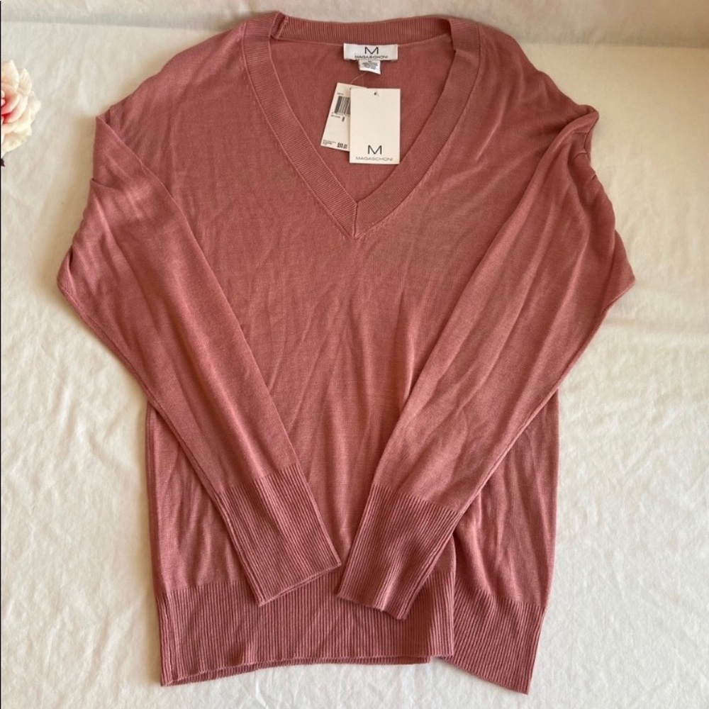 Magaschoni V neck pink sweater